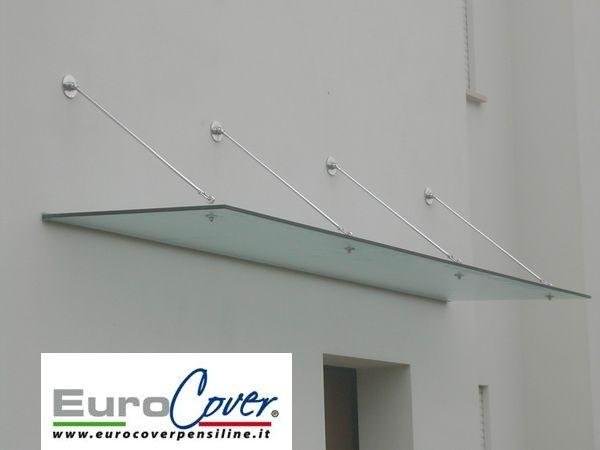 Pensilina con tiranti su misura - dettaglio fissaggi e copertura