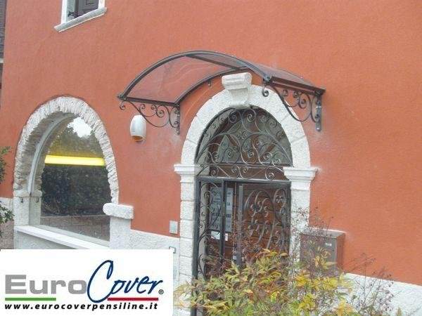 Pensilina mezzo arco su misura - stile classico per facciate signorili